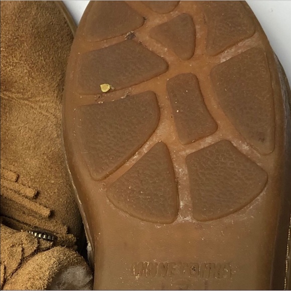 2 pairs MINNETONKA Moccasin fringe shearling Suede Booties - Picture 10 of 13